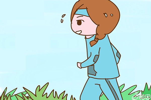 女性在跑步