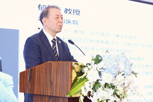 郁琦从事不孕不育诊疗时间久
