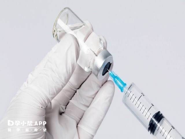 二代试管取卵前35小时去医院扳机