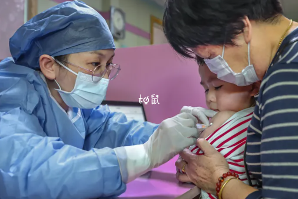 2岁以后3个月左右打一次疫苗