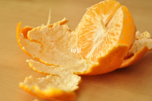 点燃橘子皮也能够驱蚊