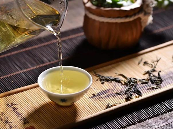 喝普洱茶生儿子没有科学依据